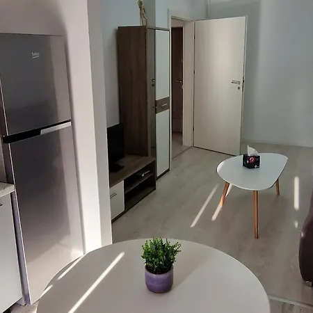 Titan 4 Residance Apartment *